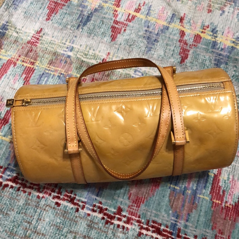 Louis Vuitton Bedford in Monogram Vernis and Vachetta Leather - Picture 12 of 16
